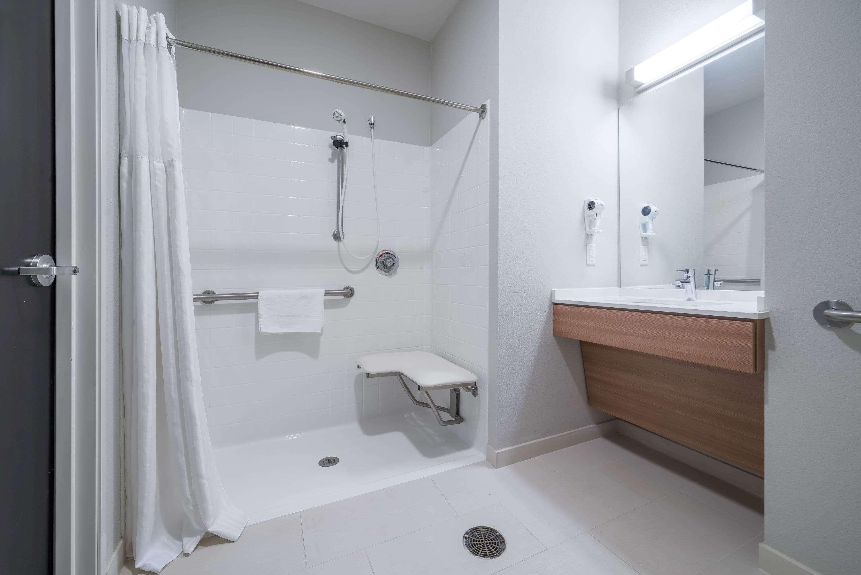 Microtel Inn & Suites By Wyndham Moorhead Fargo Area Екстер'єр фото
